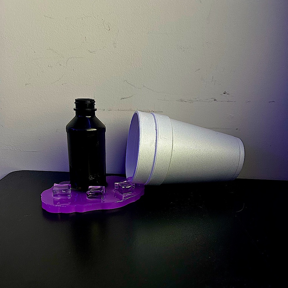 LEAN SPILL DISPLAY. not drugs just art